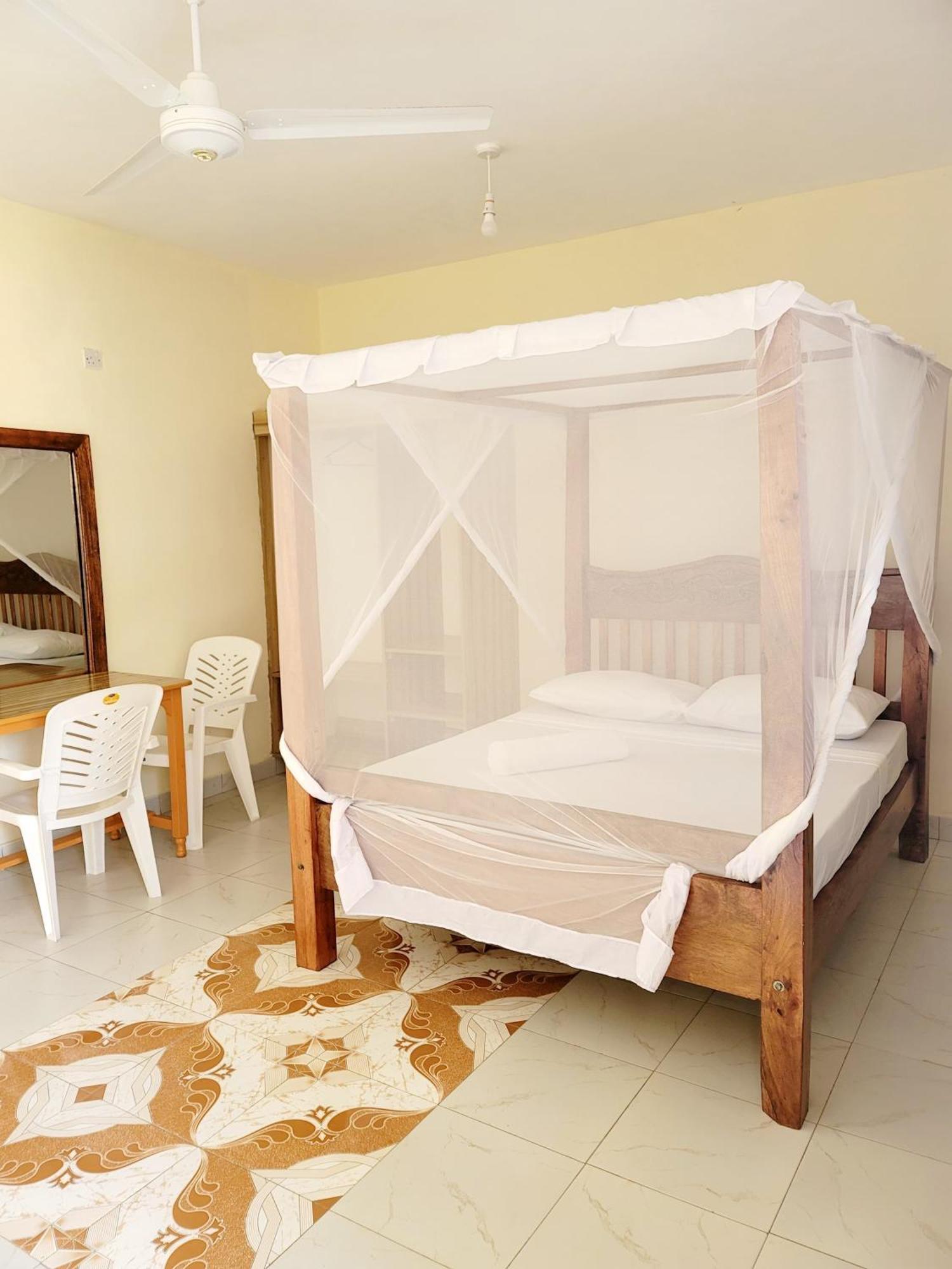 Casuarina Lounge Otel Malindi Dış mekan fotoğraf