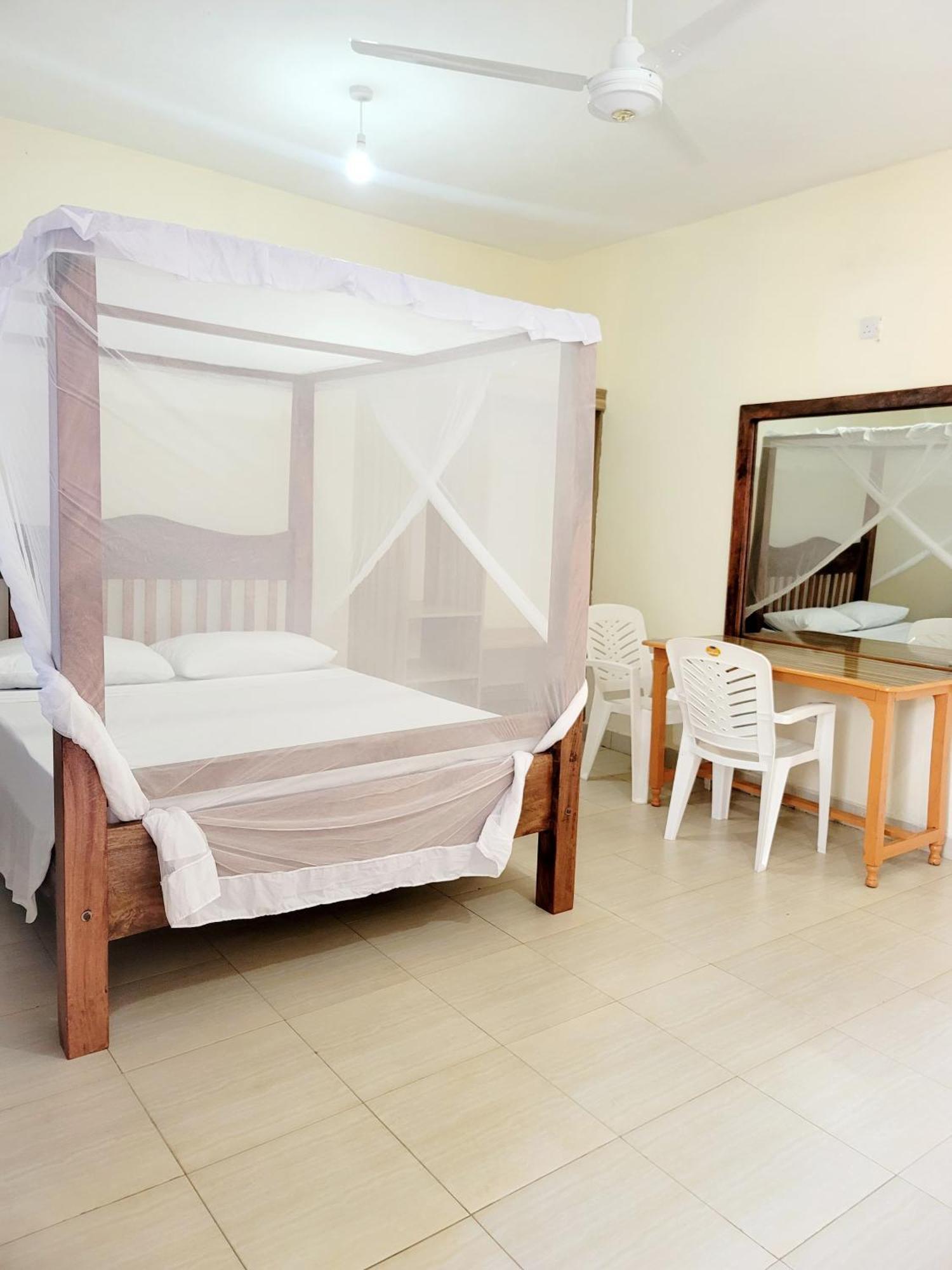 Casuarina Lounge Otel Malindi Dış mekan fotoğraf